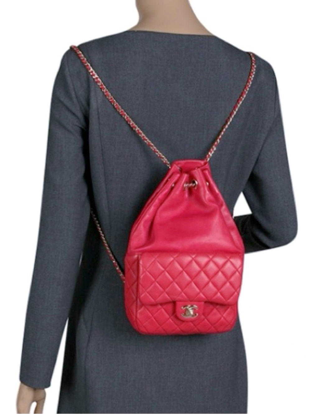 Chanel Red Quilted Backpack In Seoul - Picture 15 of 15